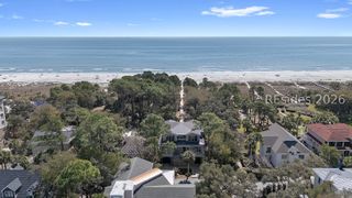 9 Bayberry Ln, Hilton Head Island, SC 29928