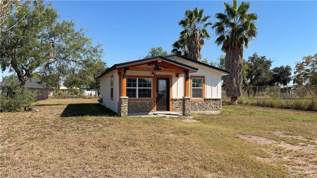 204 S McDaniel Street, Edcouch, TX 78538