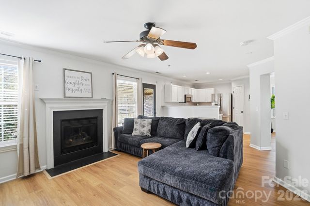 8854 Laurel Run Drive, Charlotte, NC 28269