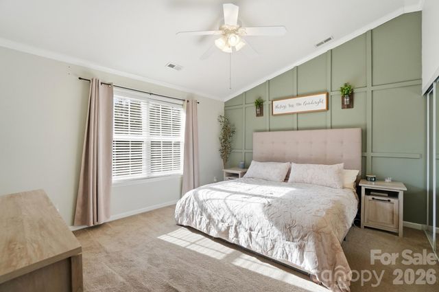 8854 Laurel Run Drive, Charlotte, NC 28269