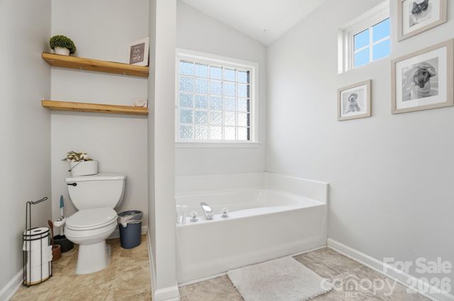 8854 Laurel Run Drive, Charlotte, NC 28269