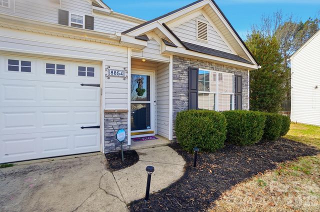 8854 Laurel Run Drive, Charlotte, NC 28269