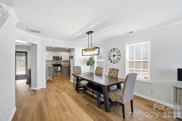 8854 Laurel Run Drive, Charlotte, NC 28269