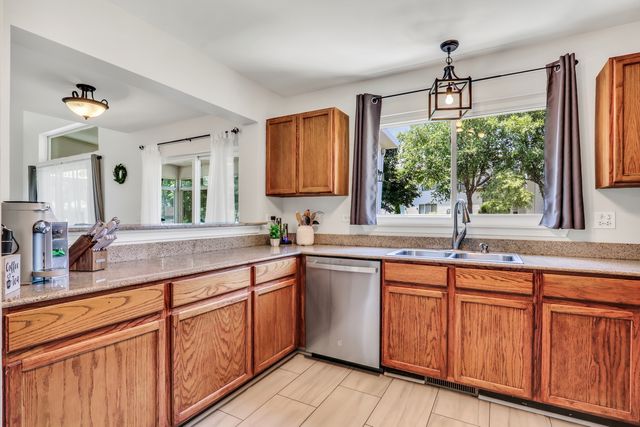 1334 S Pleasant Hill Gate, Waukegan, IL 60085