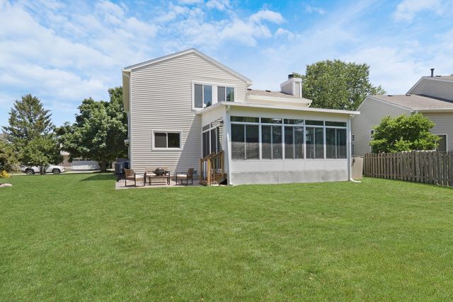 1334 S Pleasant Hill Gate, Waukegan, IL 60085