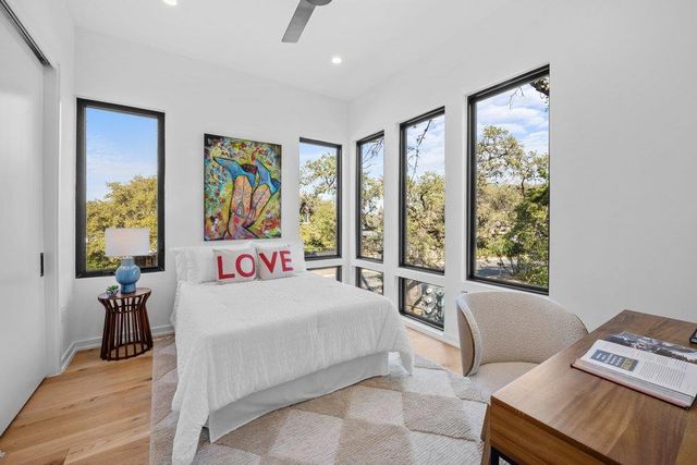 219 Lessin LN 10A, Austin, TX 78704