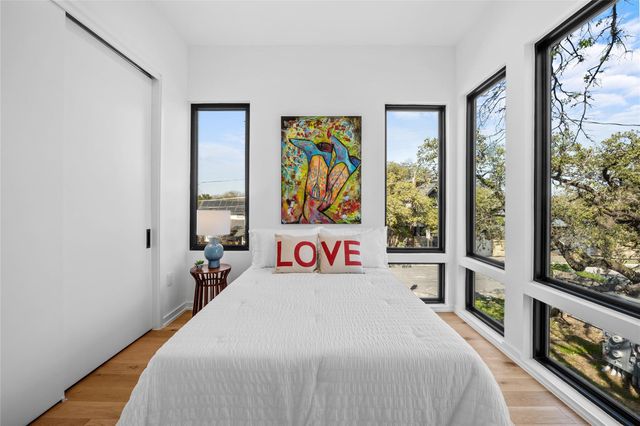 219 Lessin LN 10A, Austin, TX 78704