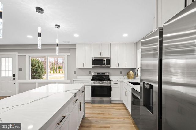 5401 FERNDALE ST, Springfield, VA 22151