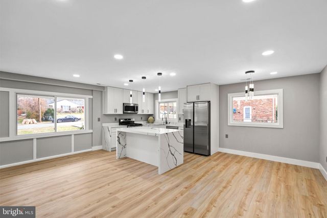 5401 FERNDALE ST, Springfield, VA 22151