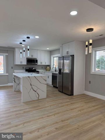 5401 FERNDALE ST, Springfield, VA 22151