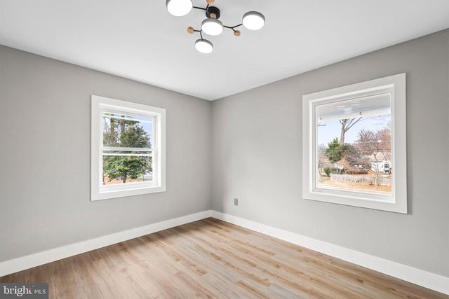 5401 FERNDALE ST, Springfield, VA 22151