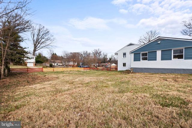 5401 FERNDALE ST, Springfield, VA 22151