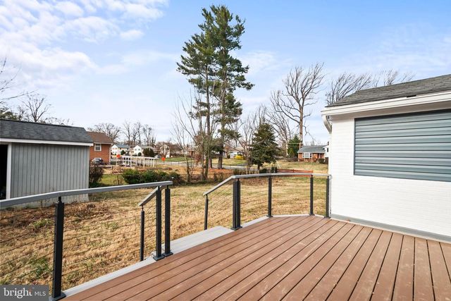 5401 FERNDALE ST, Springfield, VA 22151