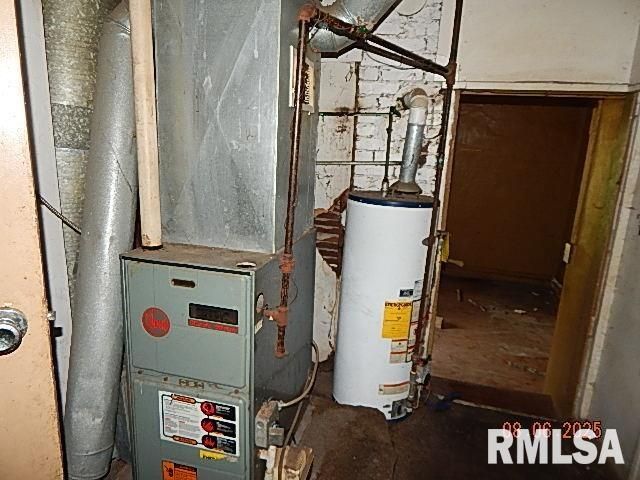 1504 CHRISTIE Street, Davenport, IA 52803