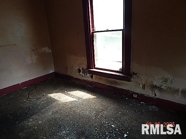 1504 CHRISTIE Street, Davenport, IA 52803