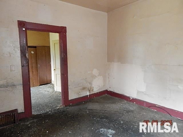 1504 CHRISTIE Street, Davenport, IA 52803