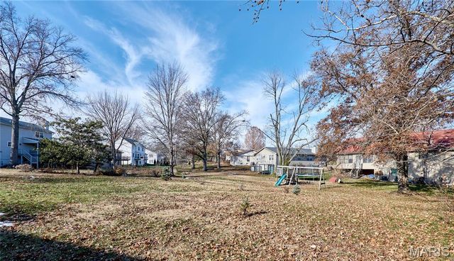 48 Picardy Drive, Lake St Louis, MO 63367