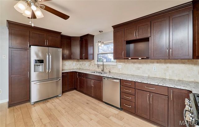 48 Picardy Drive, Lake St Louis, MO 63367