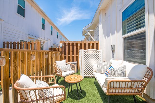 15117 Boca Grandi Dr, Corpus Christi, TX 78418