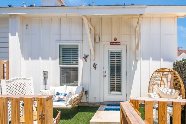 15117 Boca Grandi Dr, Corpus Christi, TX 78418