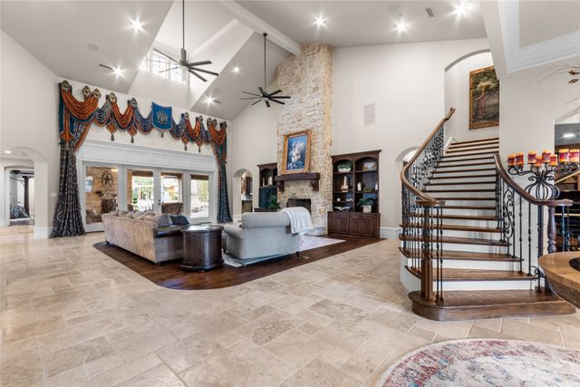 723 Bending Oak Trail, Fairview, TX 75069