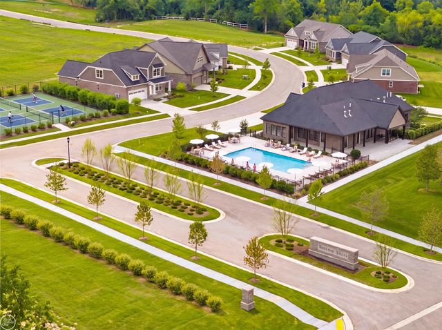 3005 Woodland Circle, Auburn Hills, MI 48326