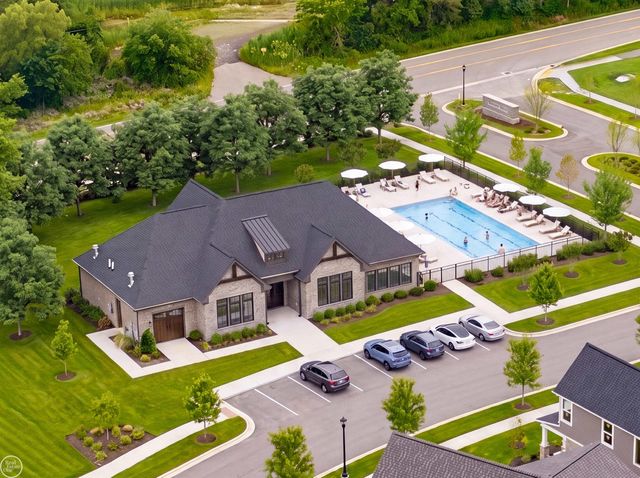3005 Woodland Circle, Auburn Hills, MI 48326