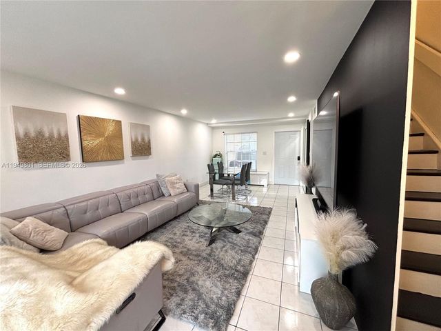 8384 SW 154th Ave 68, Miami, FL 33193