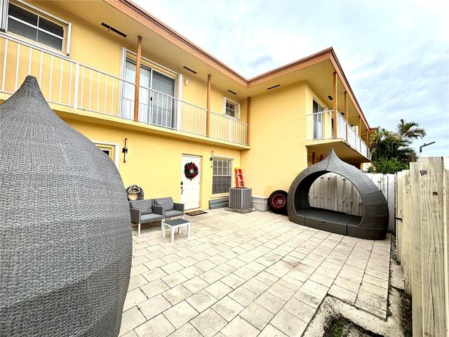 8384 SW 154th Ave 68, Miami, FL 33193