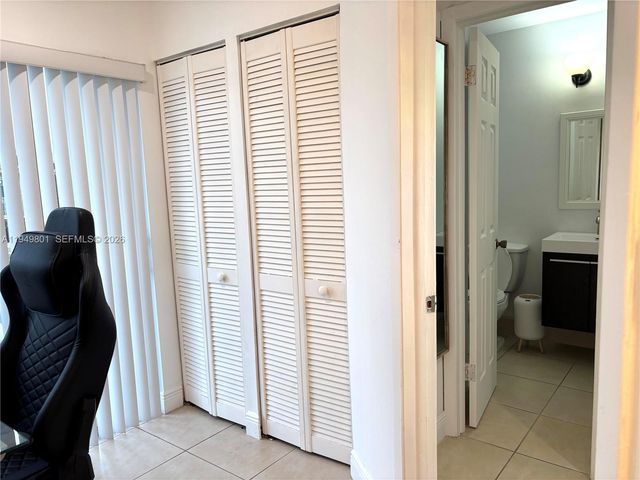 8384 SW 154th Ave 68, Miami, FL 33193