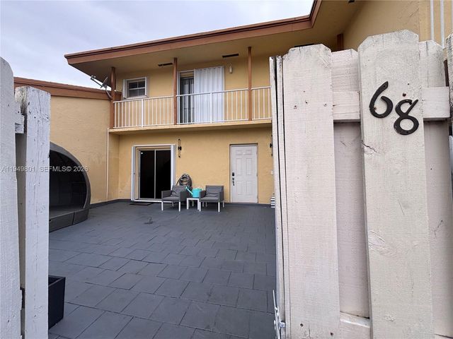 8384 SW 154th Ave 68, Miami, FL 33193