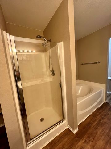 12201 Rolling Ridge Drive, Fort Worth, TX 76028