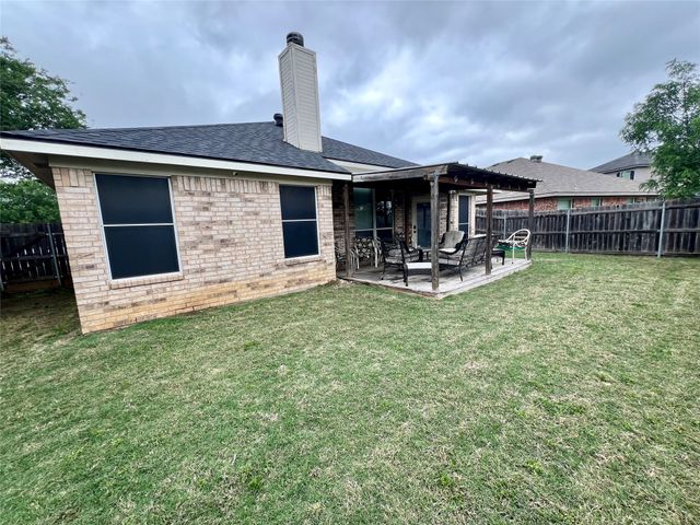 12201 Rolling Ridge Drive, Fort Worth, TX 76028