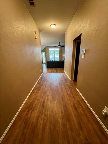 12201 Rolling Ridge Drive, Fort Worth, TX 76028