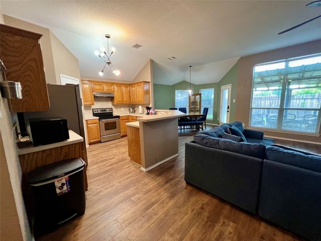 12201 Rolling Ridge Drive, Fort Worth, TX 76028