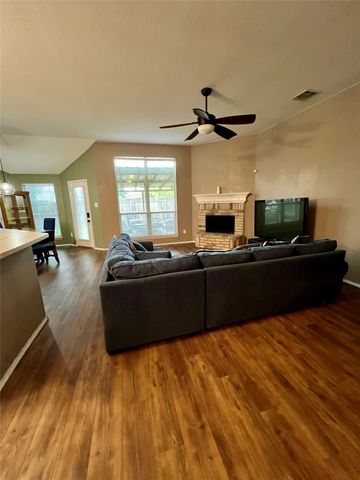 12201 Rolling Ridge Drive, Fort Worth, TX 76028