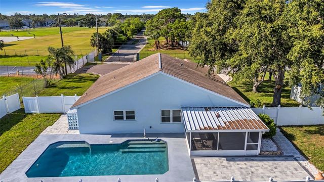 2020 58TH AVENUE S, St Petersburg, FL 33712