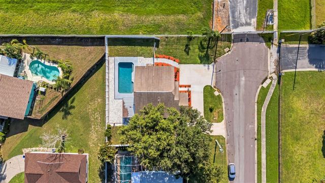 2020 58TH AVENUE S, St Petersburg, FL 33712