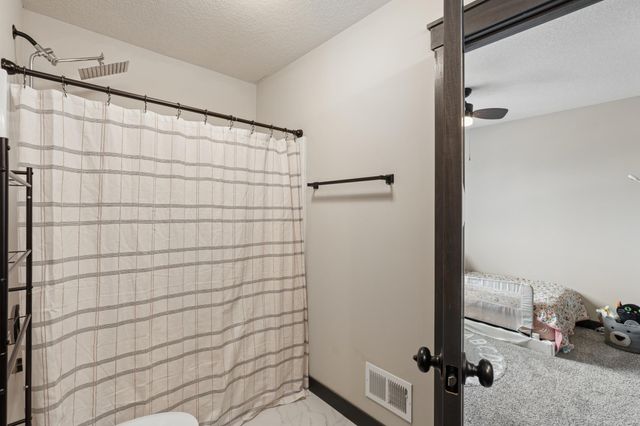 6056 W 137th Street, Savage, MN 55378