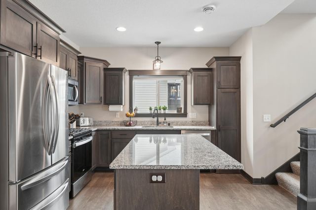 6056 W 137th Street, Savage, MN 55378