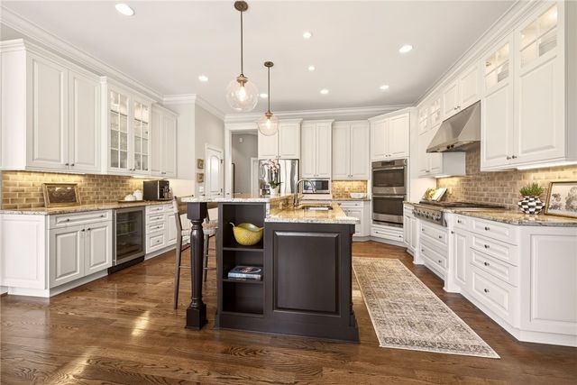 22 Greythorne Hill, Pittsford, NY 14534