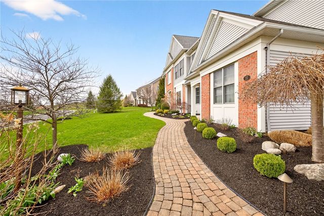 22 Greythorne Hill, Pittsford, NY 14534