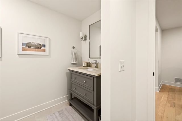 22 Greythorne Hill, Pittsford, NY 14534