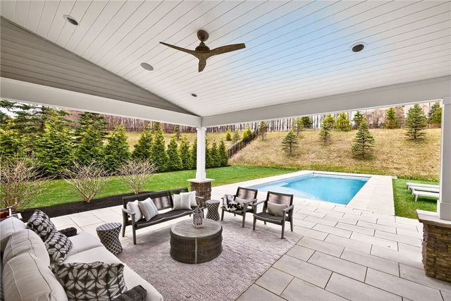 22 Greythorne Hill, Pittsford, NY 14534