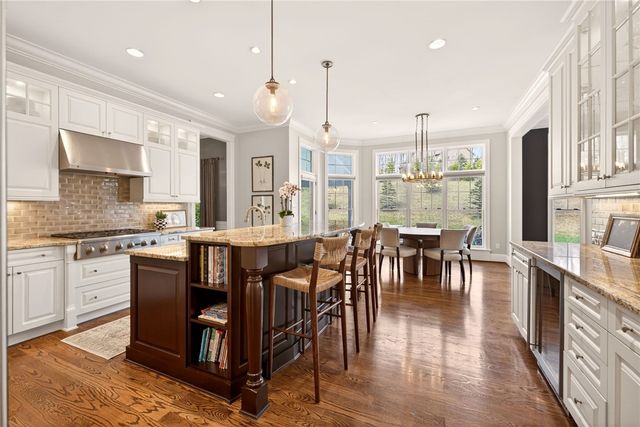 22 Greythorne Hill, Pittsford, NY 14534