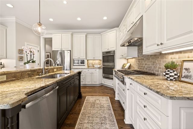 22 Greythorne Hill, Pittsford, NY 14534