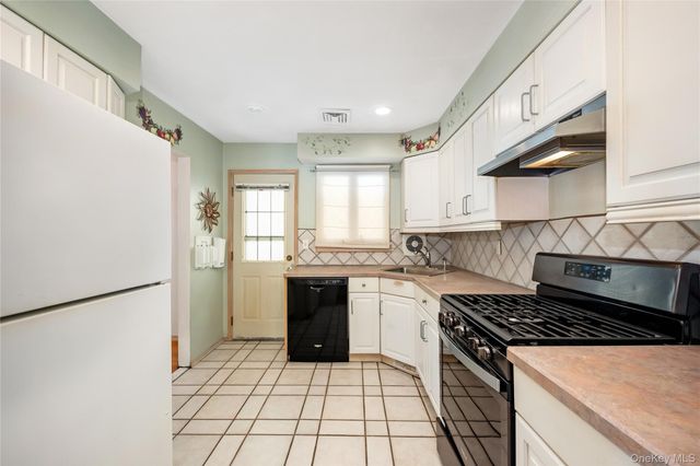 45 Sound Beach Avenue, Bayville, NY 11709