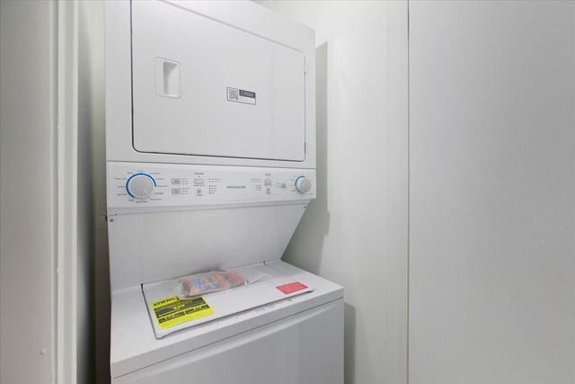 7357 N Winchester Avenue 2F, Chicago, IL 60626