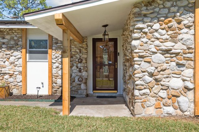 654 N Flamingo Drive, Seabrook, TX 77586