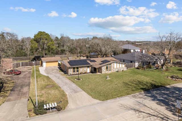 654 N Flamingo Drive, Seabrook, TX 77586